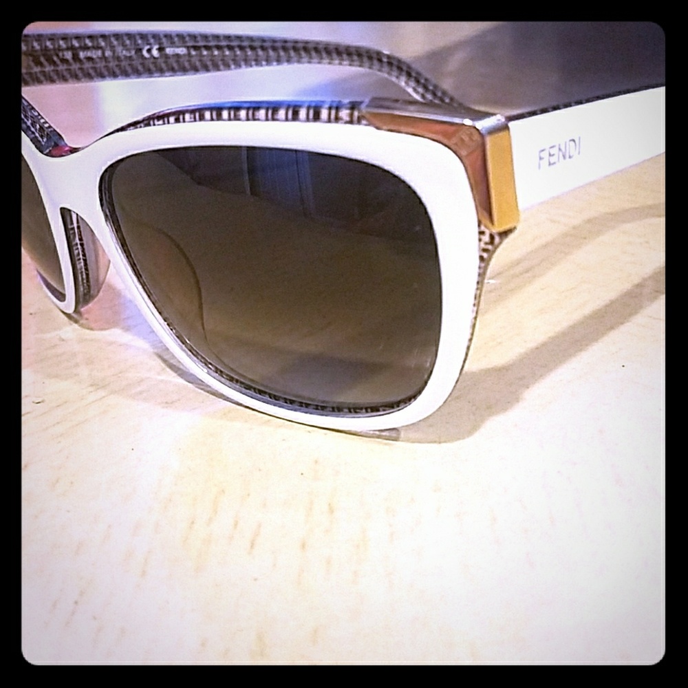 Stylish Fendi Sunglasses. Hardly used them.